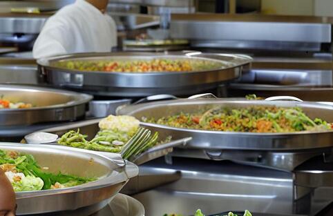 在大學食堂里包個窗口掙錢嗎？需要考慮哪些因素